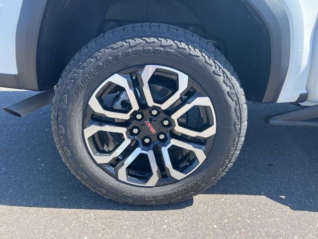 2025 GMC Canyon AT4